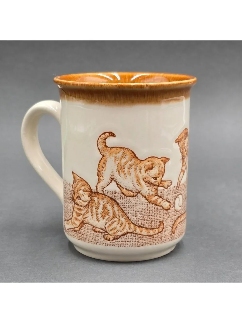 Vintage Biltons England Coffee Mug Orange Tabby Kittens Playing Textured Ceramic - Picture 1 of 8